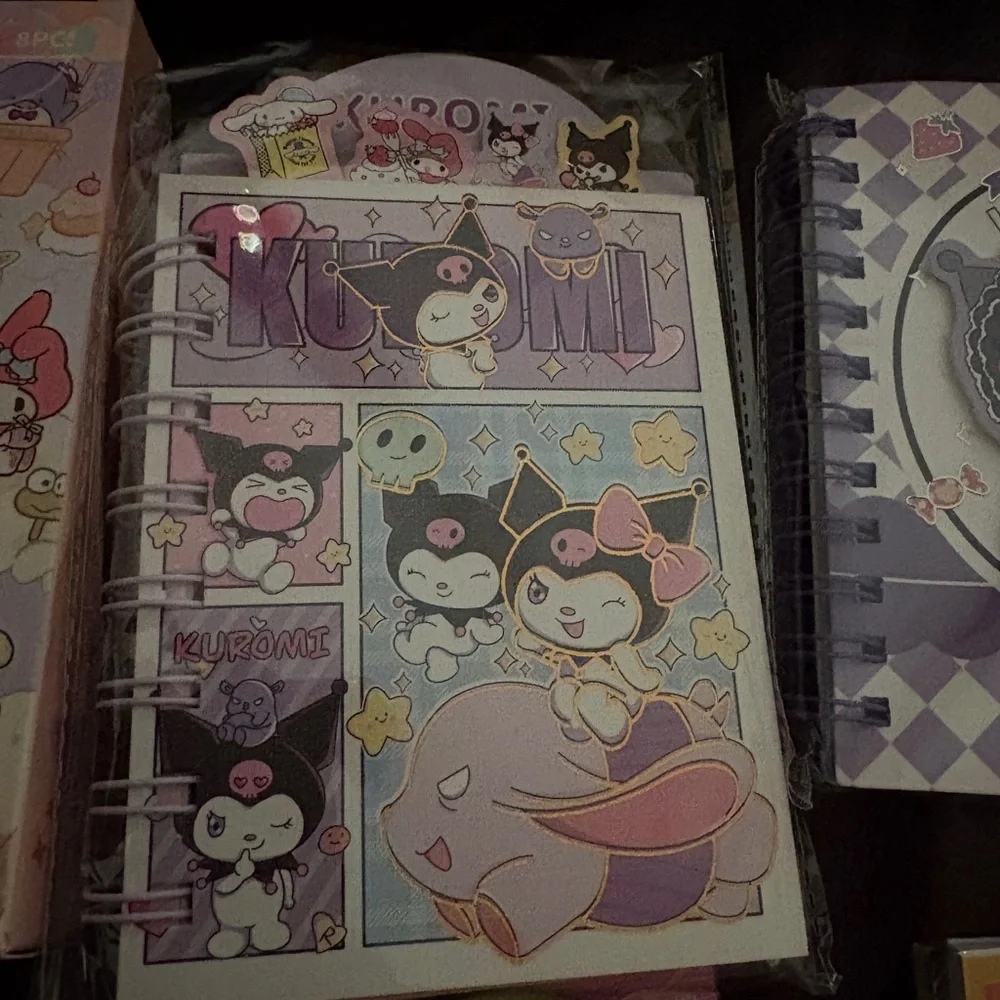 Sanrio compact kuromi
